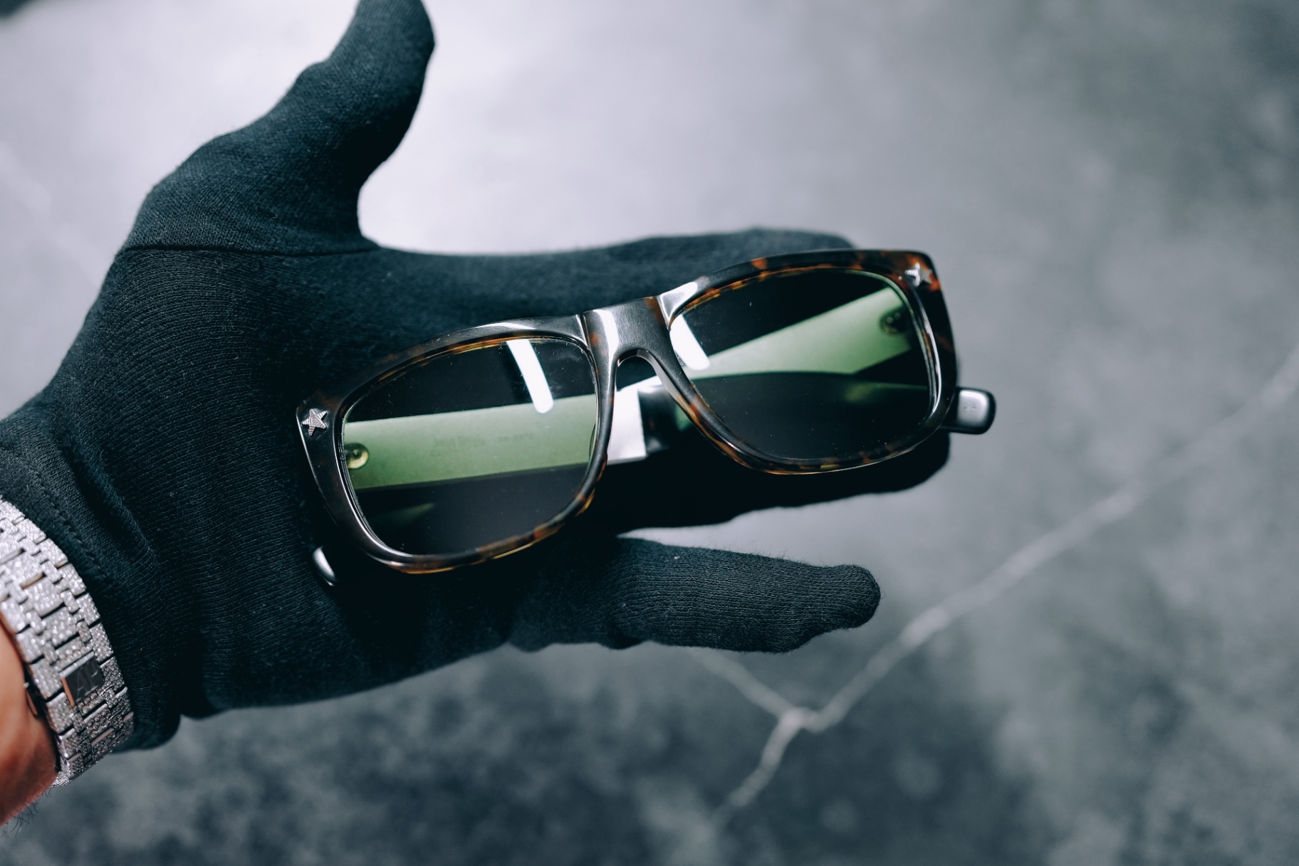 Tortoise frame angled